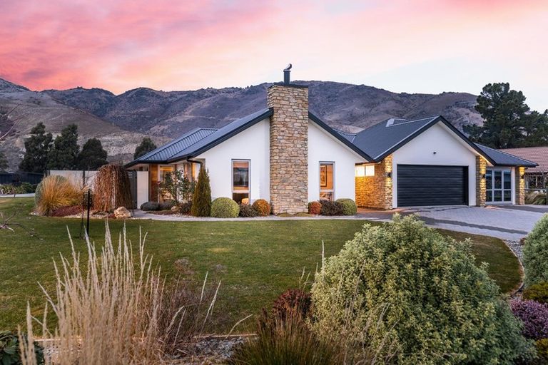 Photo of property in 21 Sunhaven Cove, Cromwell, 9310