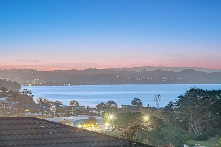 Photo of property in 14c Stanmore Bay Road, Stanmore Bay, Whangaparaoa, 0932