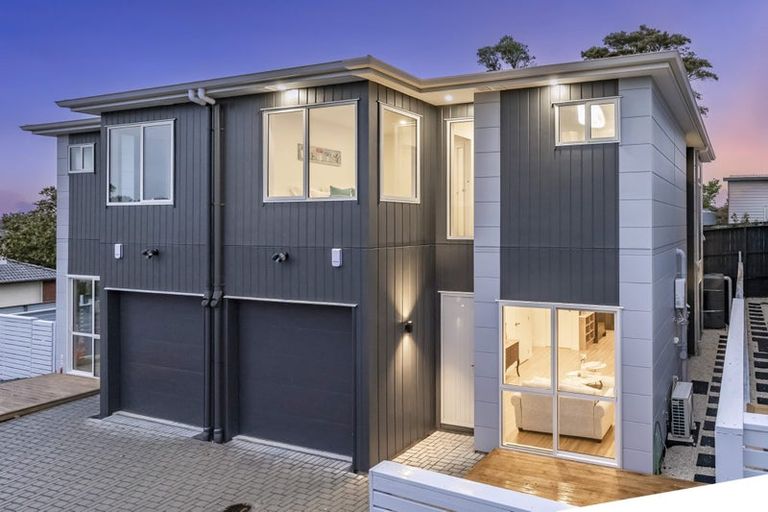 Photo of property in 76c Glenmore Road, Sunnyhills, Auckland, 2010