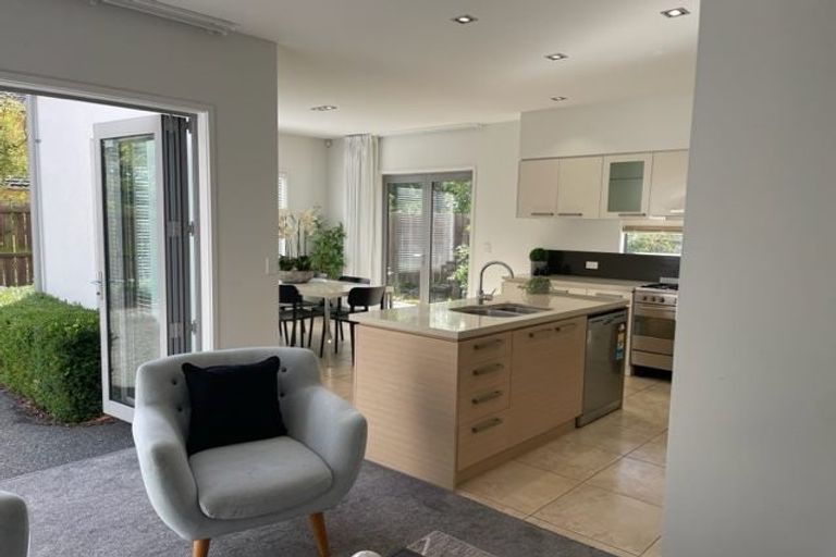 Photo of property in 18 Bryndwr Road, Fendalton, Christchurch, 8052