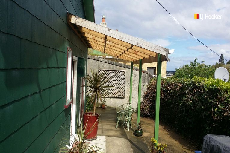 Photo of property in 24 Maitland Street, Dunedin Central, Dunedin, 9016