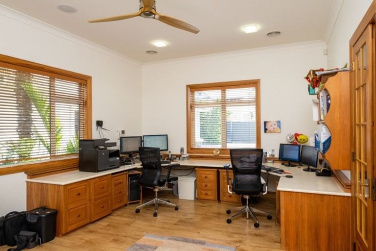 Photo of property in 26a Cameron Road, Bluff Hill, Napier, 4110