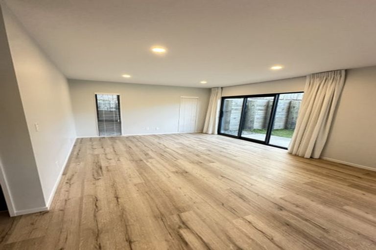 Photo of property in 3 Grover Street, Orewa, 0931