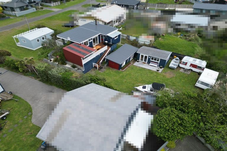 Photo of property in 7 Chaffey Street, Foxton Beach, Foxton, 4815