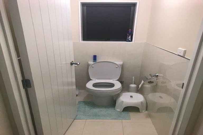 Photo of property in 52 The Enclave, Totara Heights, Auckland, 2105