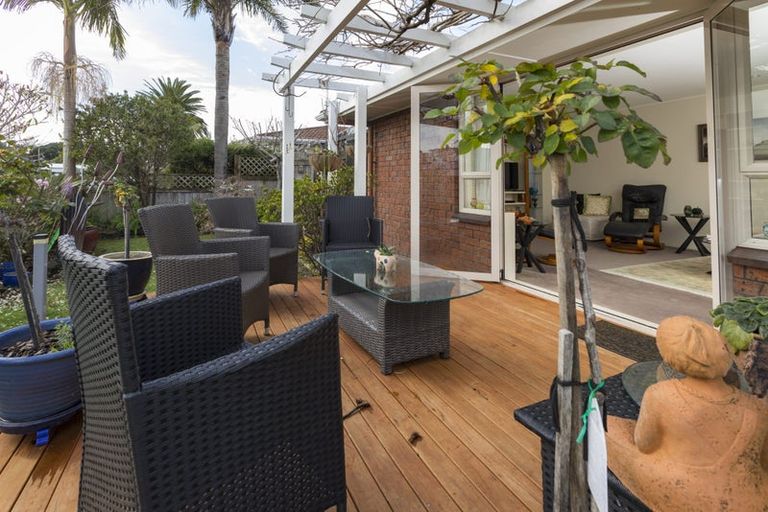 Photo of property in 7b Nukumea Common, Orewa, 0931