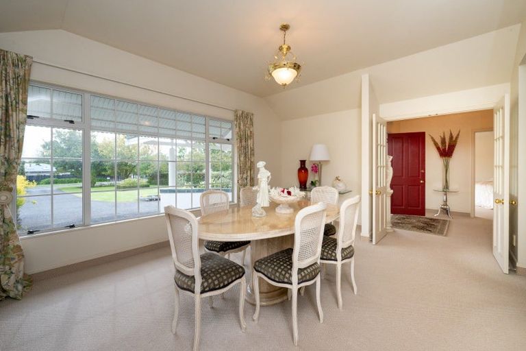 Photo of property in 26 Tauroa Road, Havelock North, 4130