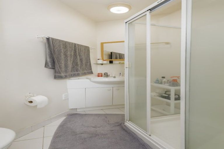 Photo of property in Regency Apartments, 6d/49 Manners Street, Te Aro, Wellington, 6011