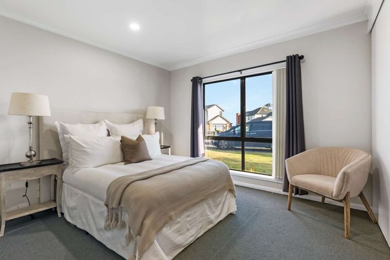 Photo of property in 8 Samara Place, Clendon Park, Auckland, 2103