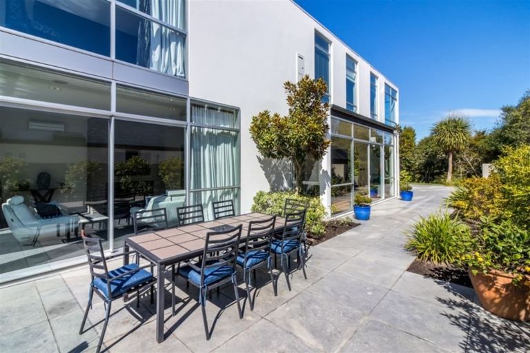 Photo of property in 8 Royds Street, Fendalton, Christchurch, 8014