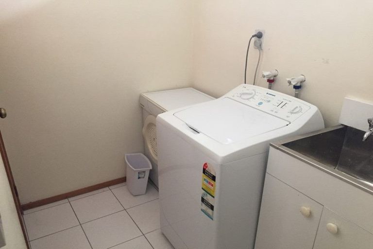 Photo of property in 2/7 Montrose Terrace, Mairangi Bay, Auckland, 0630