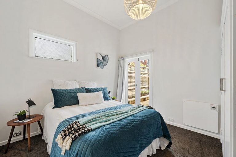 Photo of property in 160 Russell Terrace, Berhampore, Wellington, 6023