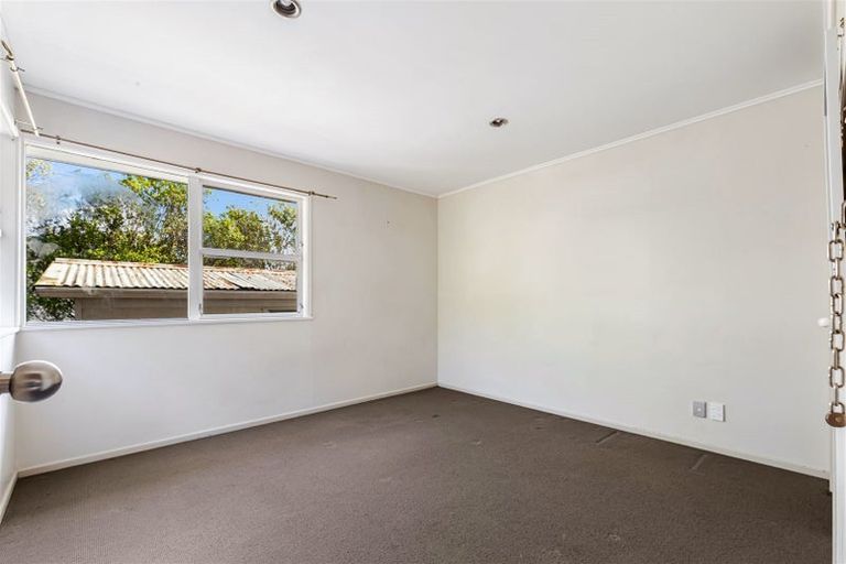 Photo of property in 66 Weldene Avenue, Glenfield, Auckland, 0629