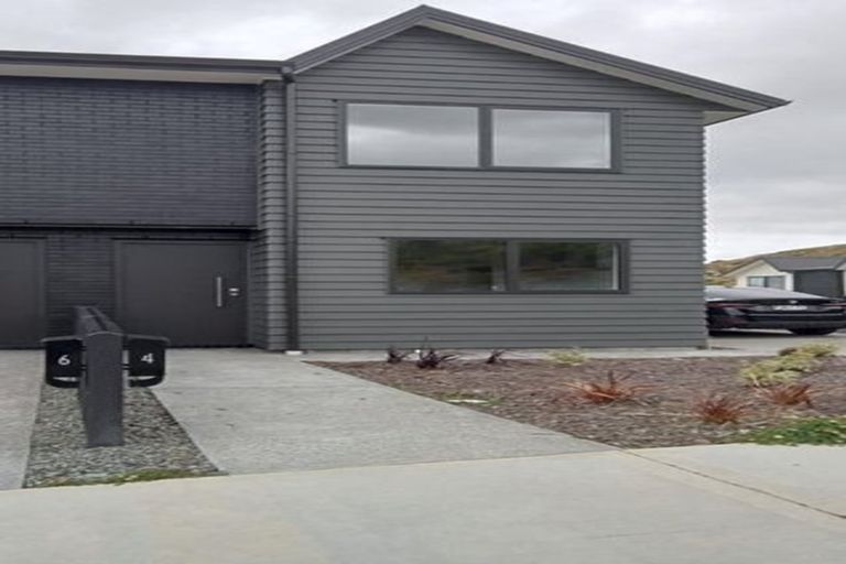 Photo of property in 4 Turtleback Avenue, Whitby, Porirua, 5024