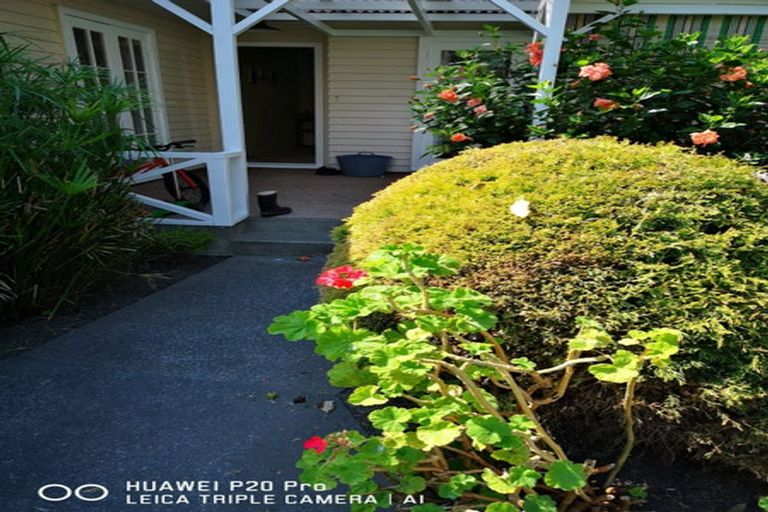 Photo of property in 2a Gebbie Road, Taradale, Napier, 4112