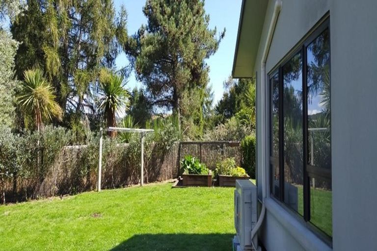 Photo of property in 76 Lisland Drive, Kinloch, Taupo, 3377