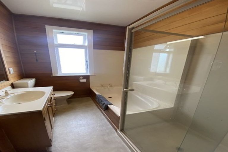 Photo of property in 4 Collier Avenue, Karori, Wellington, 6012