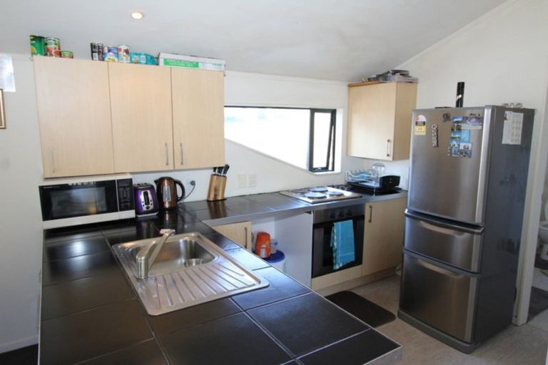 Photo of property in 28a Morere Street, Titahi Bay, Porirua, 5022