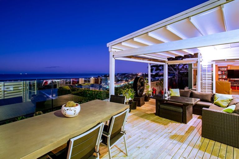 Photo of property in 27a Bayly Road, Moturoa, New Plymouth, 4310