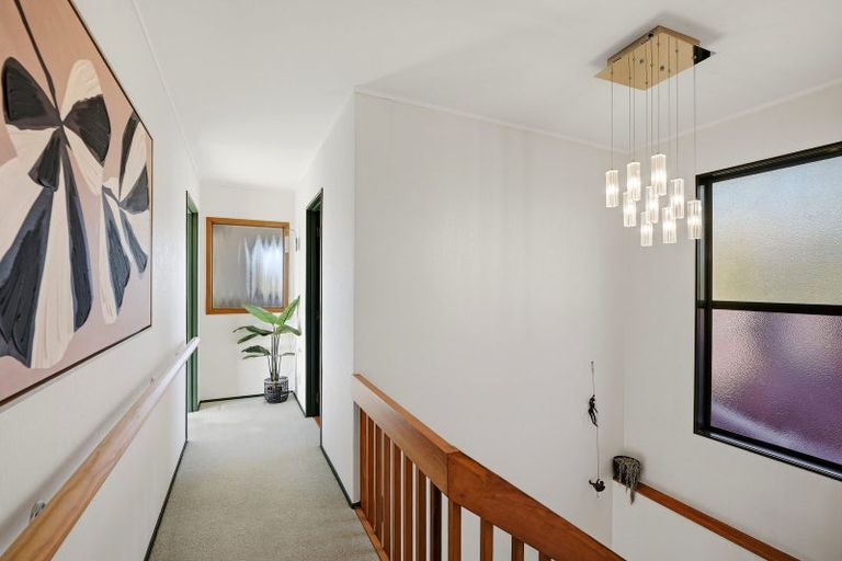Photo of property in 2/983 Beach Road, Torbay, Auckland, 0630