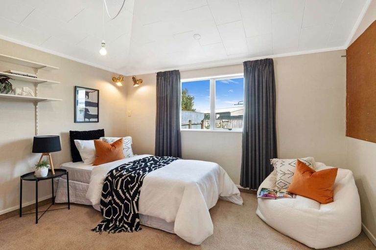 Photo of property in 4 Sandstrom Grove, Feilding, 4702