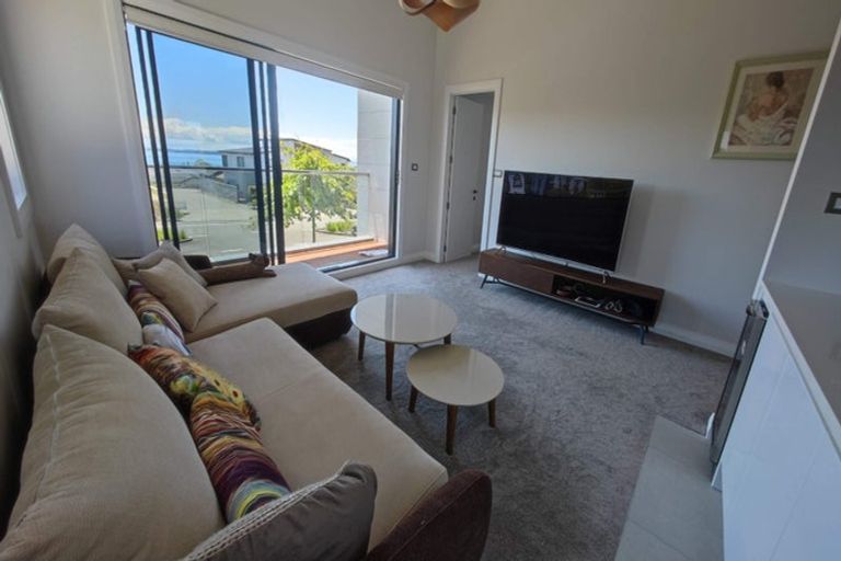 Photo of property in 48 Te Oneroa Way, Long Bay, Auckland, 0630