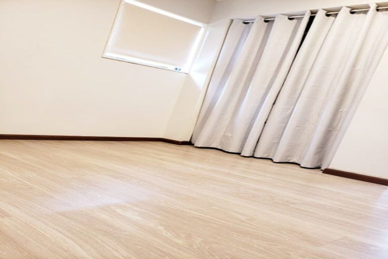 Photo of property in 64 Sunset Road, Unsworth Heights, Auckland, 0632