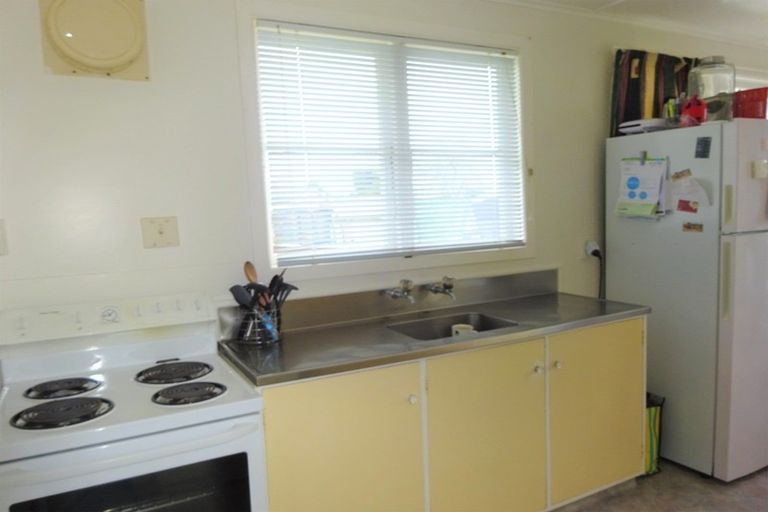 Photo of property in 6 Bovis Street, Shannon, 4821