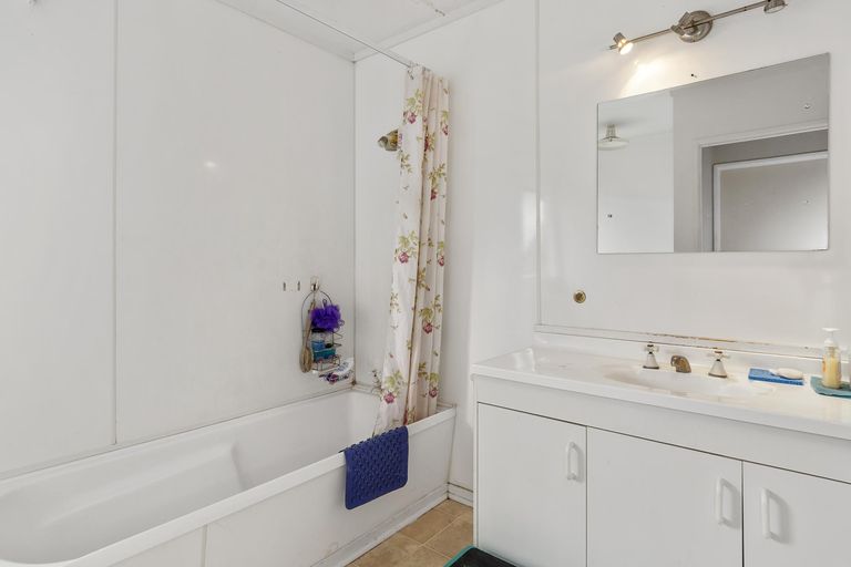 Photo of property in 14 Whenuariri Place, Maketu, Te Puke, 3189