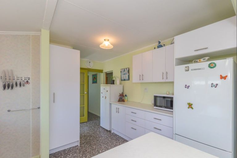 Photo of property in 63 Koputara Road, Himatangi Beach, Foxton, 4891