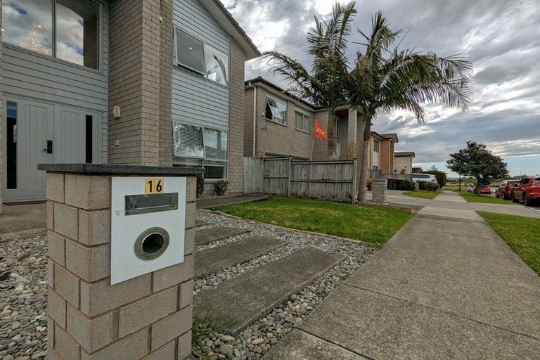 Photo of property in 16 Kira Road, Flat Bush, Auckland, 2016