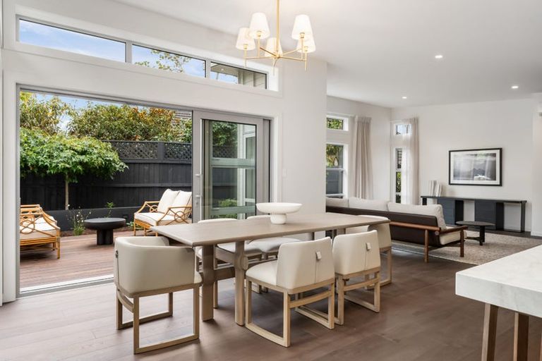 Photo of property in 23 Waiwetu Street, Fendalton, Christchurch, 8052