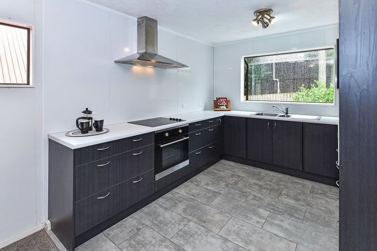 Photo of property in 23a Nyssa Place, Totara Heights, Auckland, 2105