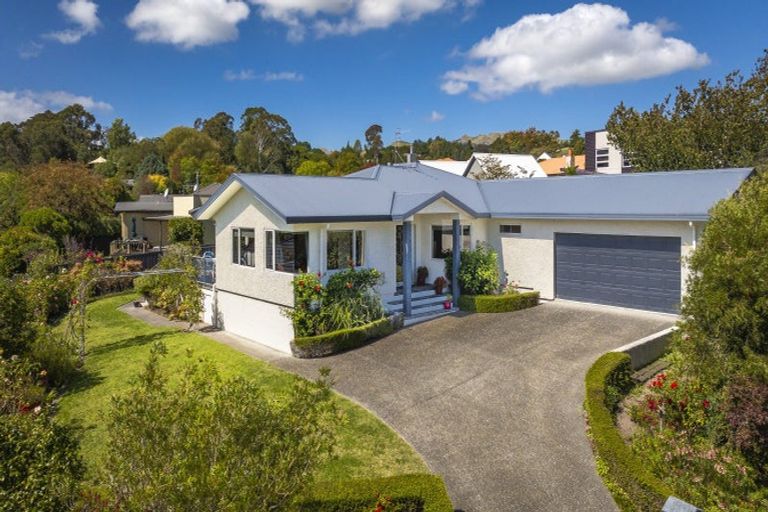 Photo of property in 44 Rochfort Road, Havelock North, 4130