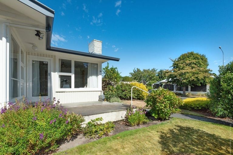 Photo of property in 13 Woodbury Street, Avonhead, Christchurch, 8042