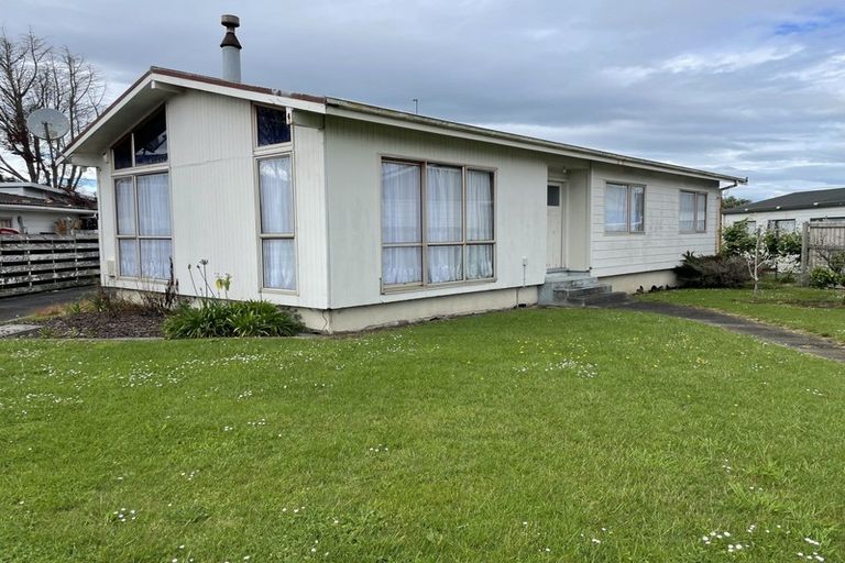 Photo of property in 107 Hyperion Drive, Randwick Park, Auckland, 2105