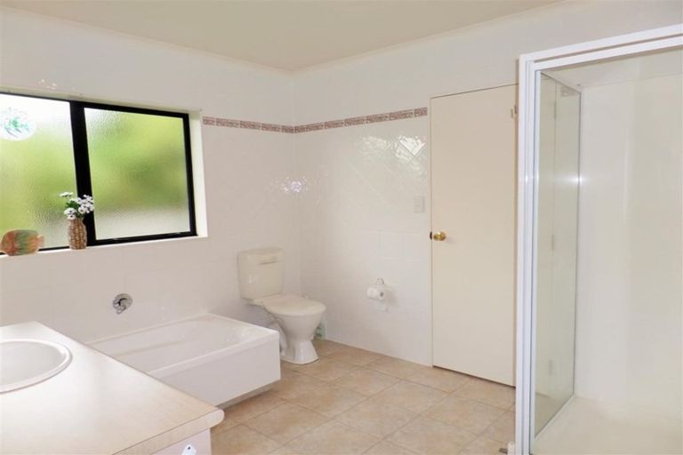 Photo of property in 6 Hawk Place, Welcome Bay, Tauranga, 3112