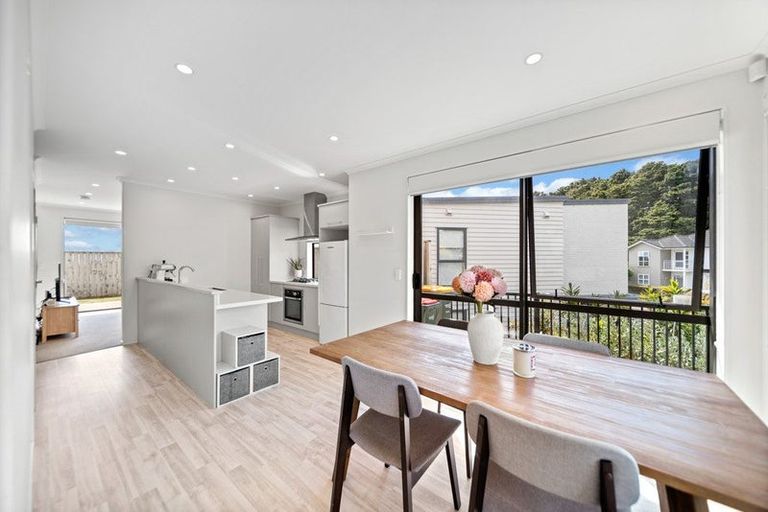 Photo of property in 37 Matairangi Avenue, Totara Heights, Auckland, 2105