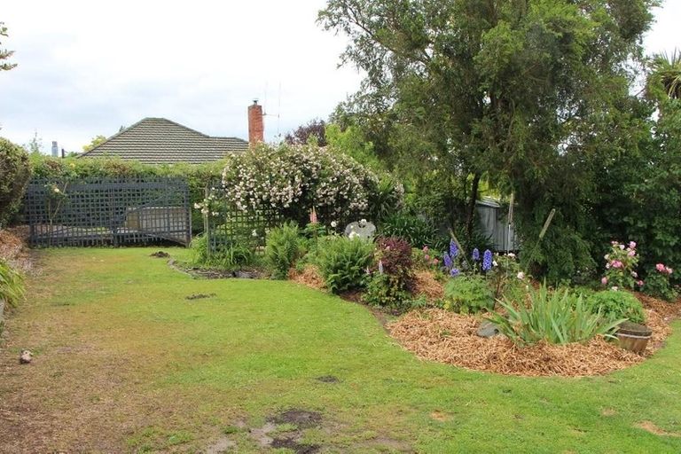 Photo of property in 2 Avenue Road, West End, Timaru, 7910