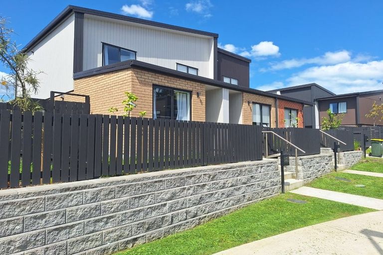 Photo of property in 61 Selo Street, Glen Eden, Auckland, 0602