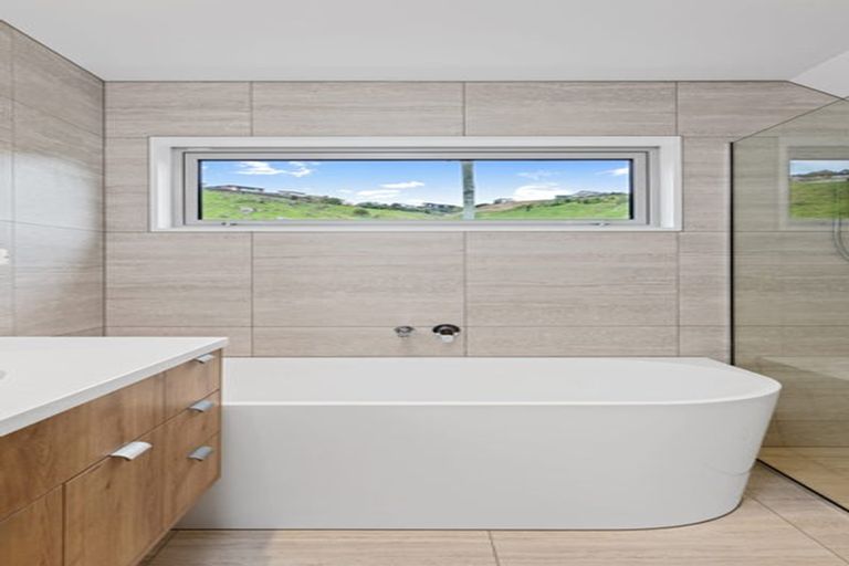 Photo of property in 1 Kahika Lane, Westmorland, Christchurch, 8025