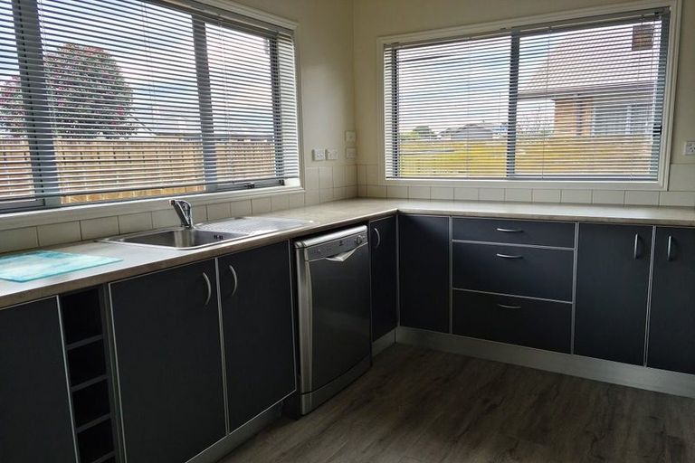 Photo of property in 40 Belvedere Road, Carterton, 5713