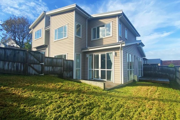 Photo of property in 12 Marsh Avenue, Forrest Hill, Auckland, 0620