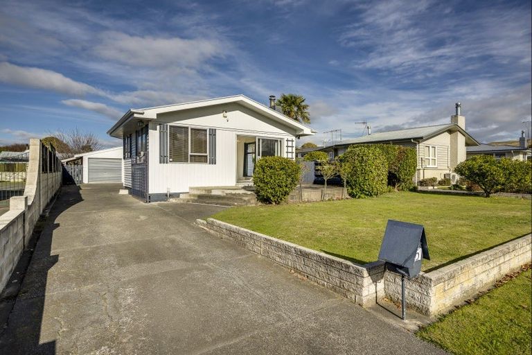 Photo of property in 5 Elliott Street, Taradale, Napier, 4112
