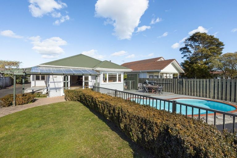 Photo of property in 72 Enderley Avenue, Enderley, Hamilton, 3214