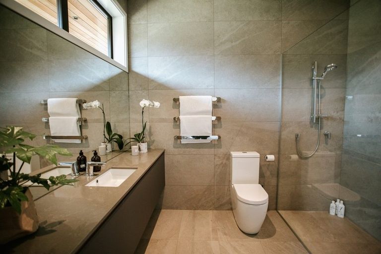 Photo of property in 8 Nokomai Street, Wanaka, 9305