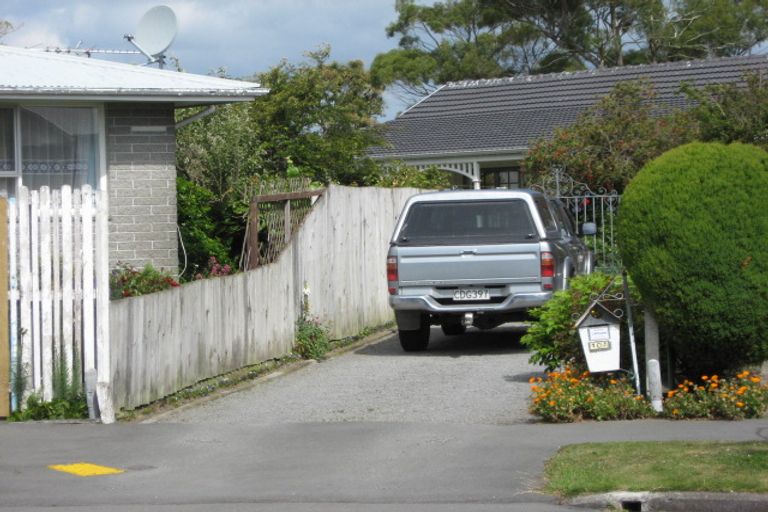 Photo of property in 10a Aspen Place, Parklands, Christchurch, 8083