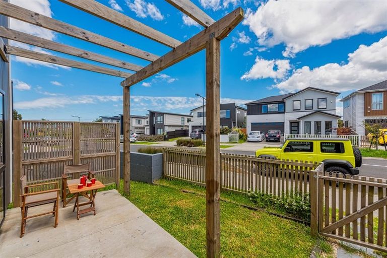 Photo of property in 2 Aviation Drive, Hobsonville, Auckland, 0616