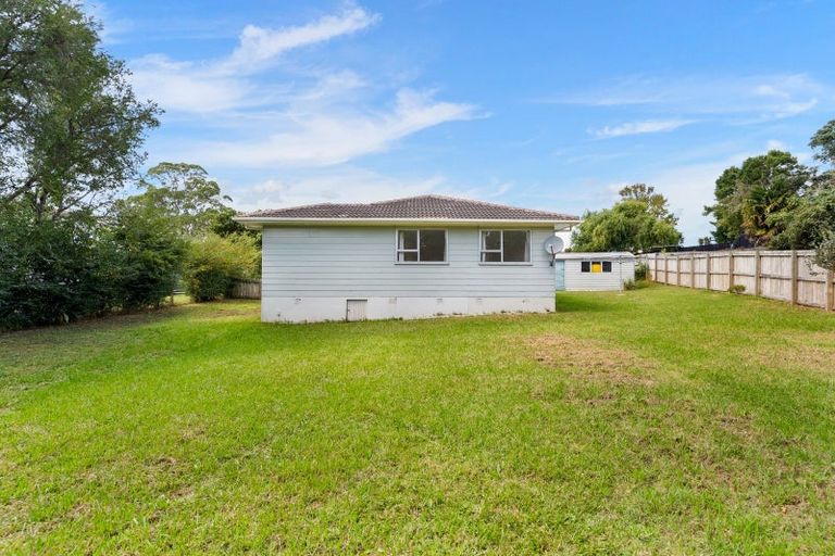 Photo of property in 52 Coburg Street, Henderson, Auckland, 0612