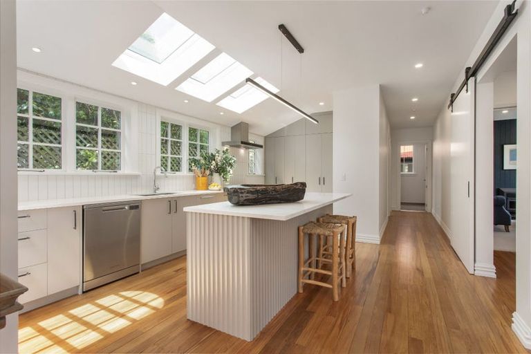 Photo of property in 65 Kotare Street, Fendalton, Christchurch, 8041